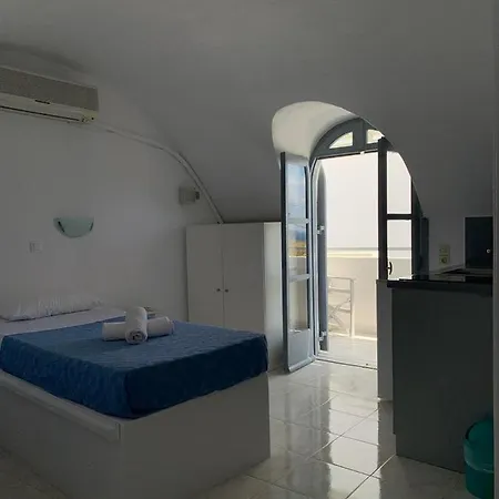 M.g. & Apts Hotel Perissa (Santorini)